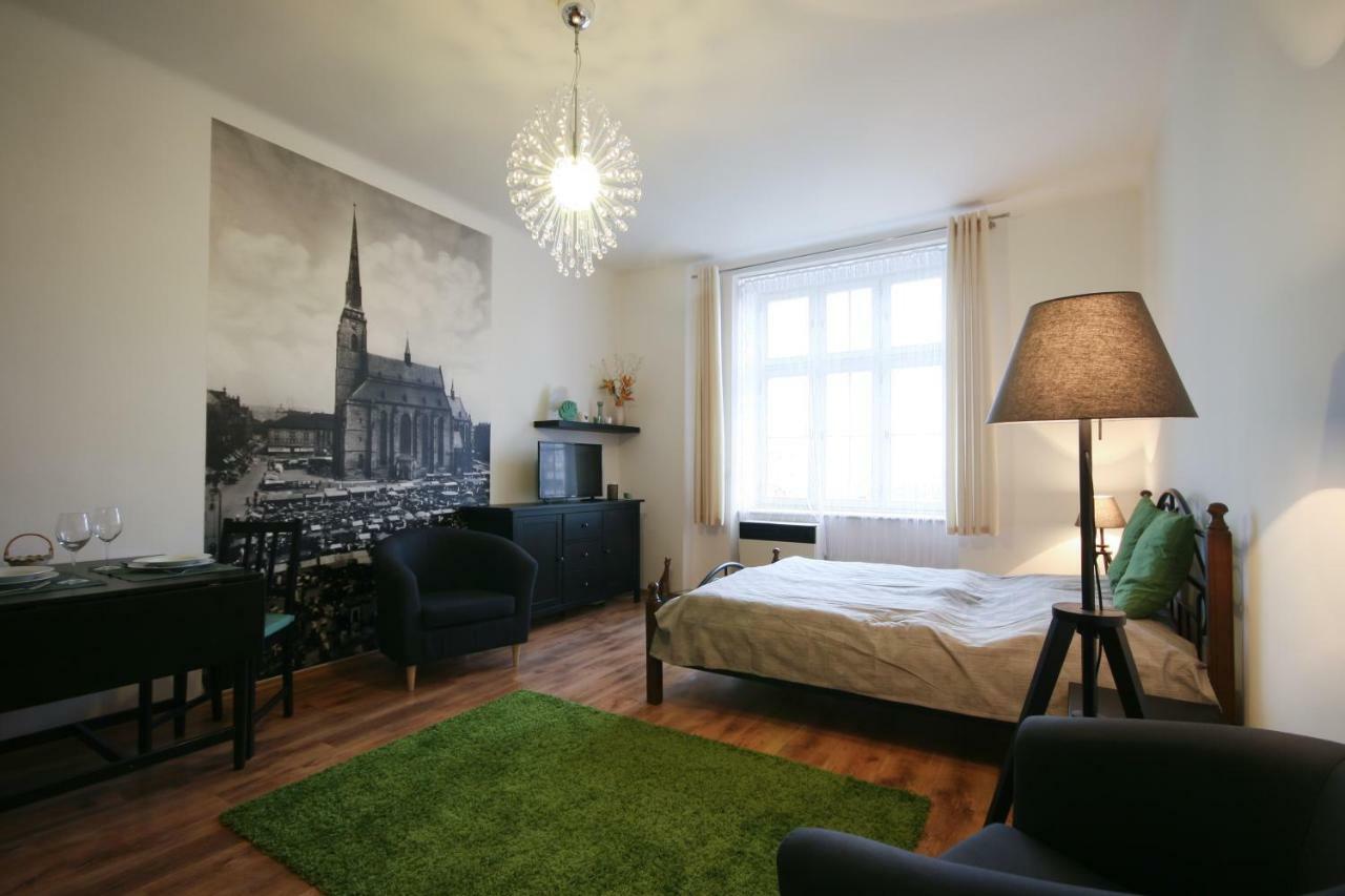 Apartman Mrakodrap Пльзень Экстерьер фото