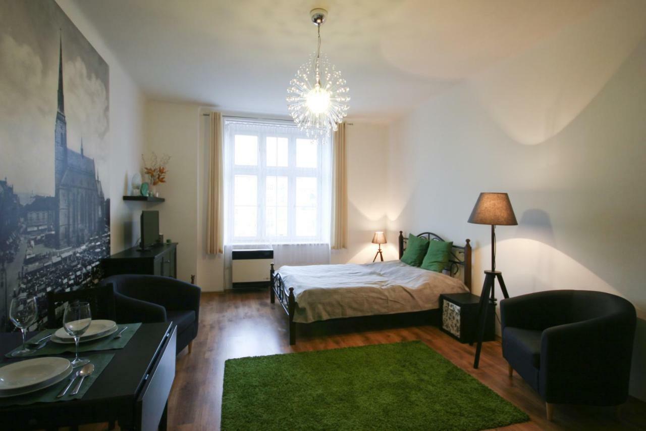 Apartman Mrakodrap Пльзень Экстерьер фото